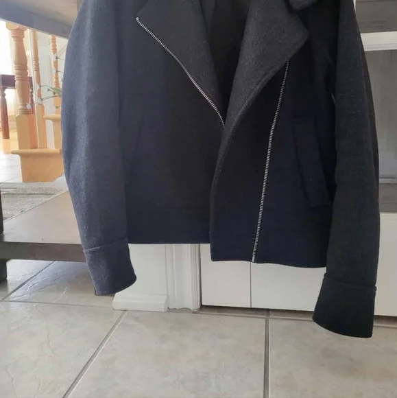 Jacket - Picture 3 of 3